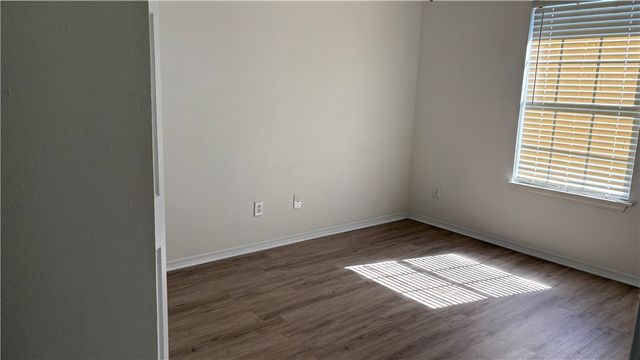 621 E 1st Street, Gentry, AR 72734