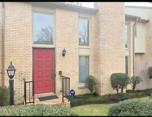 26 Park Crest Place, Jackson, MS 39211