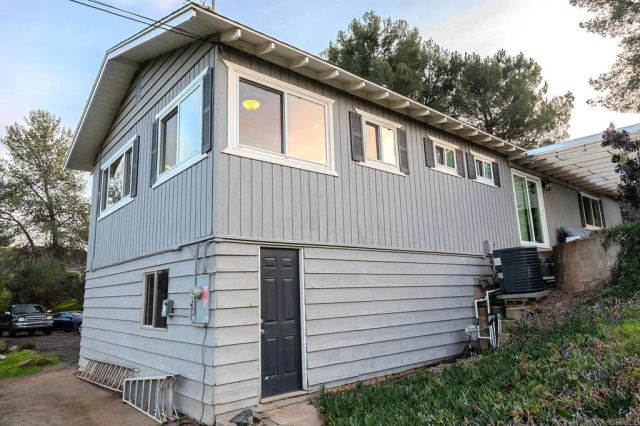 751 S Grade Road, Alpine, CA 91901