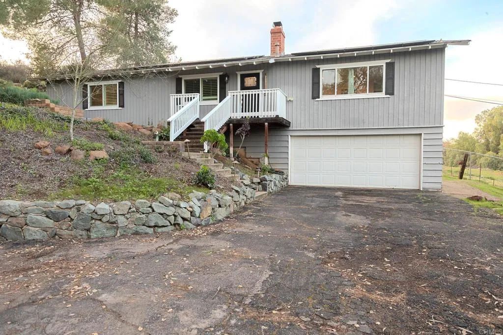751 S Grade Road, Alpine, CA 91901