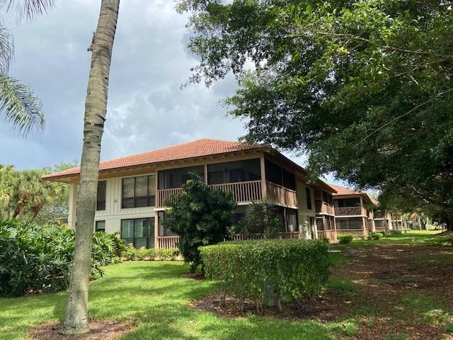 428 Brackenwood Lane S, Palm Beach Gardens, FL 33418