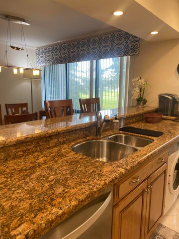 428 Brackenwood Lane S, Palm Beach Gardens, FL 33418