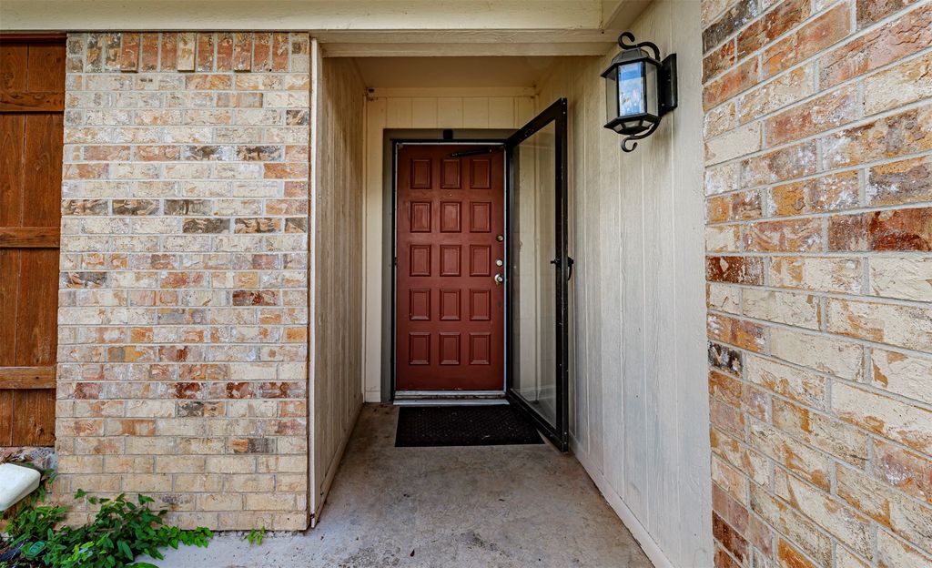 1620 Edge Hill Road, Benbrook, TX 76126 — photo 2