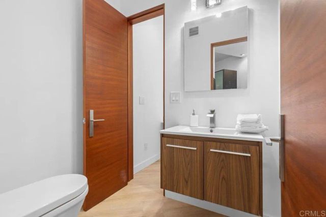 1645 Noma Lane, Encinitas, CA 92024