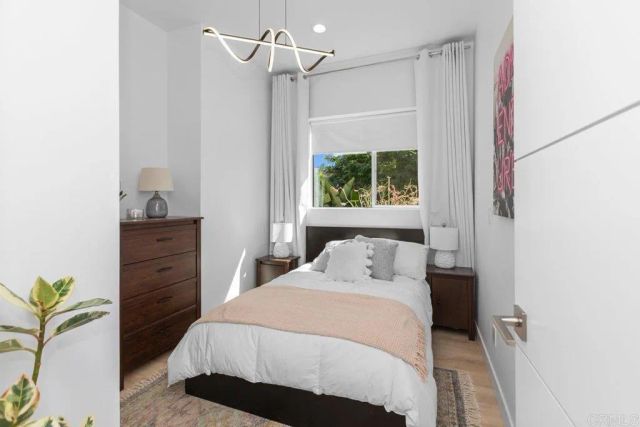 1645 Noma Lane, Encinitas, CA 92024