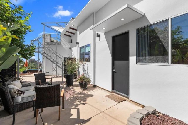 1645 Noma Lane, Encinitas, CA 92024