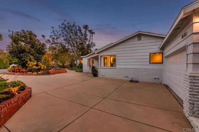 1645 Noma Lane, Encinitas, CA 92024