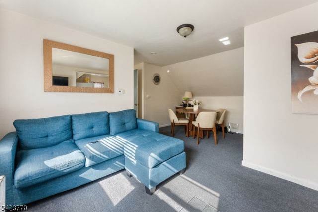 191 E 9Th St, Clifton City, NJ 07011