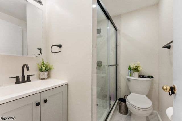 191 E 9Th St, Clifton City, NJ 07011