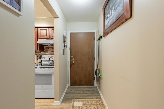 6135 W 94th Street A1, Oak Lawn, IL 60453