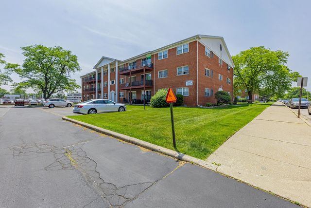 6135 W 94th Street A1, Oak Lawn, IL 60453
