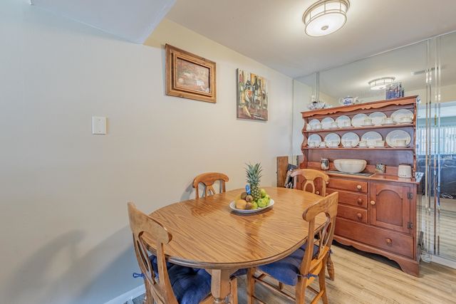 6135 W 94th Street A1, Oak Lawn, IL 60453