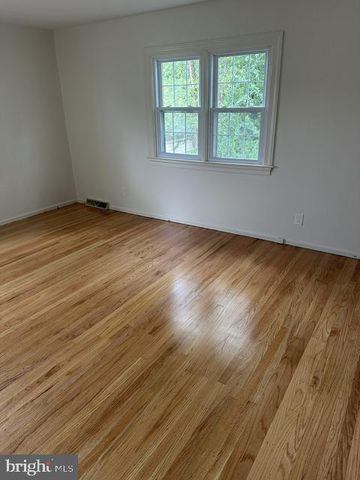 103 GARY AVE, Carneys Point, NJ 08069