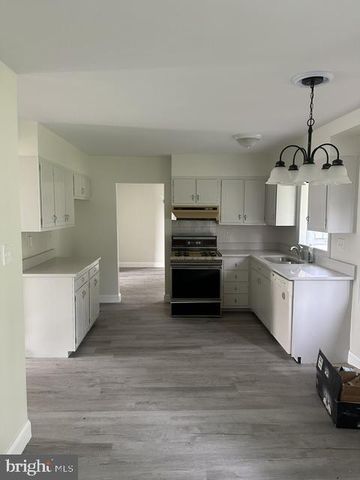 103 GARY AVE, Carneys Point, NJ 08069