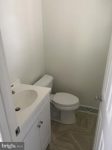 103 GARY AVE, Carneys Point, NJ 08069