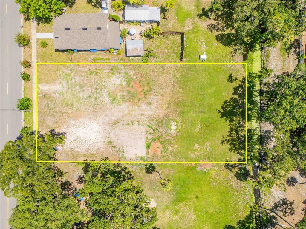 Image 11 of property listing at 108 S MYRTLE AVENUE, New Smyrna Beach, FL 32168
