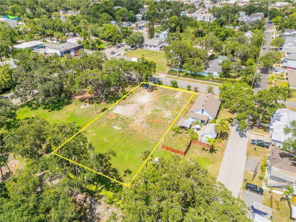 Image 15 of property listing at 108 S MYRTLE AVENUE, New Smyrna Beach, FL 32168
