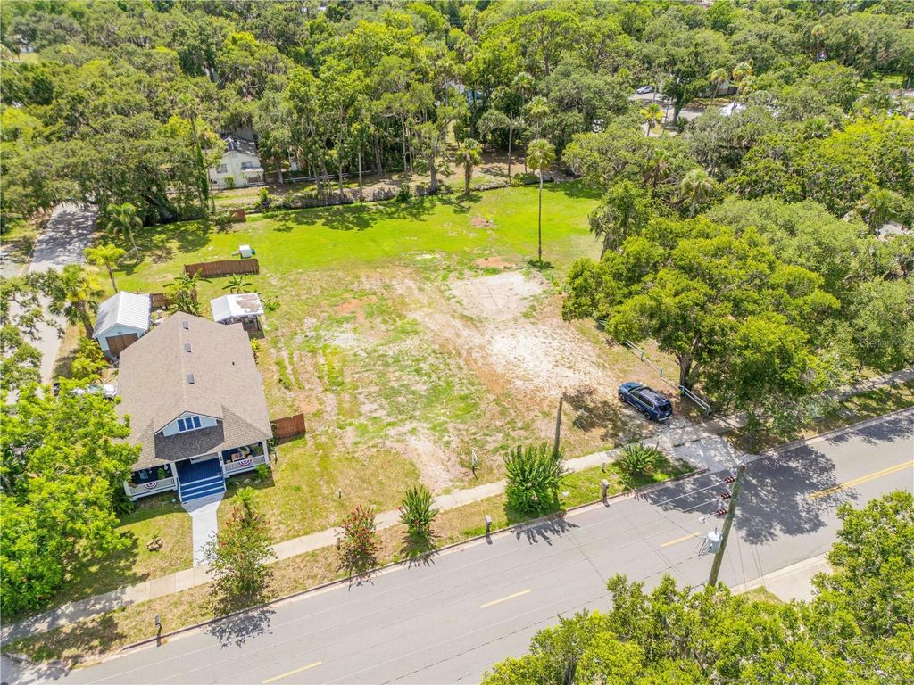 Image 6 of property listing at 108 S MYRTLE AVENUE, New Smyrna Beach, FL 32168
