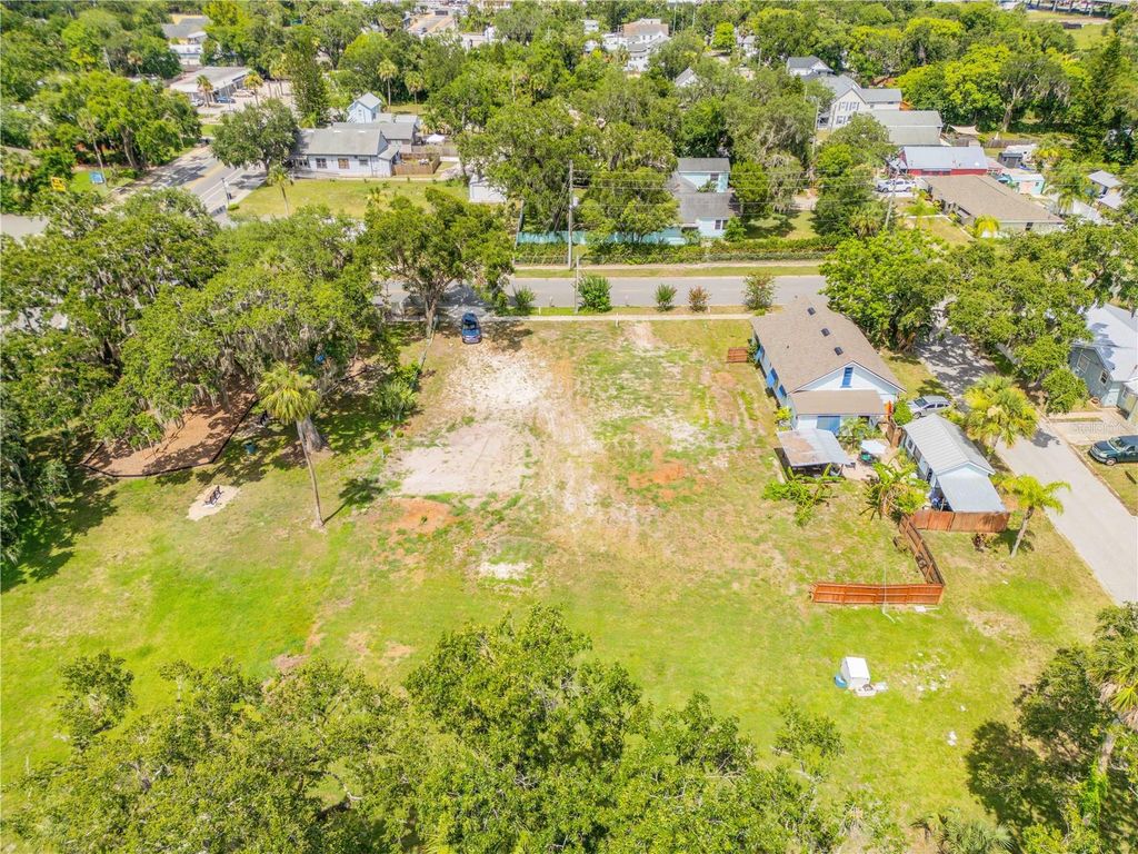 Image 7 of property listing at 108 S MYRTLE AVENUE, New Smyrna Beach, FL 32168
