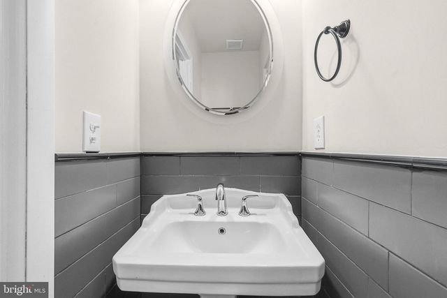 11736 DECADE CT, Reston, VA 20191