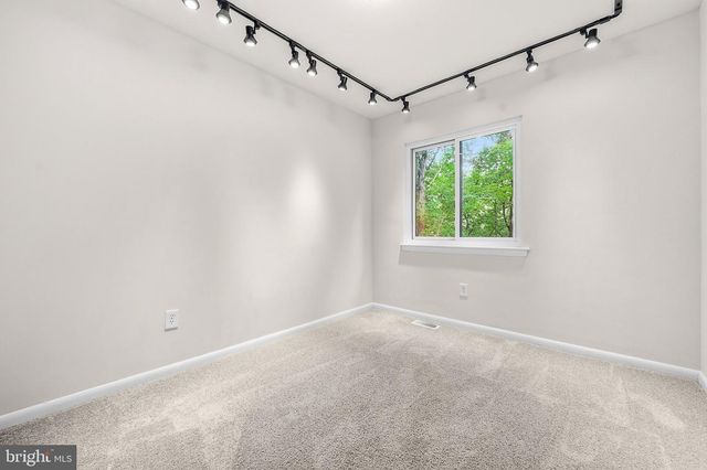 11736 DECADE CT, Reston, VA 20191