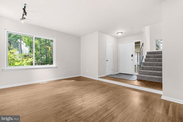 11736 DECADE CT, Reston, VA 20191