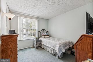 8011 TREASURE TREE CT, Springfield, VA 22153
