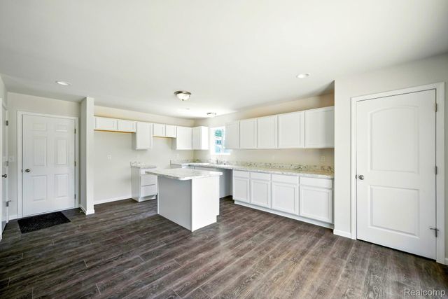 5741 Copper Tree Park, Waterford Charter Township, MI 48327