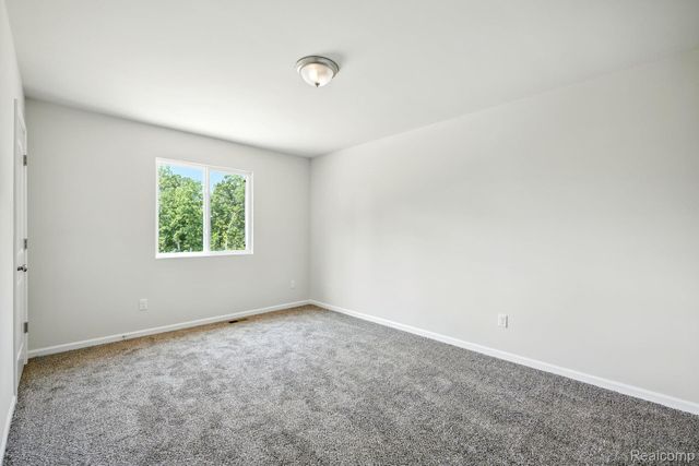 5741 Copper Tree Park, Waterford Charter Township, MI 48327