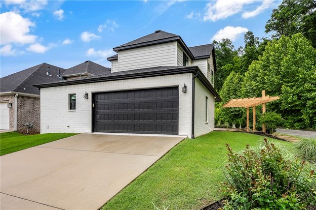 5226 Brookmere Street, Rogers, AR 72758