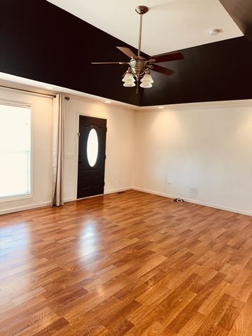223 Greenwood Dr, Smithville, TN 37166