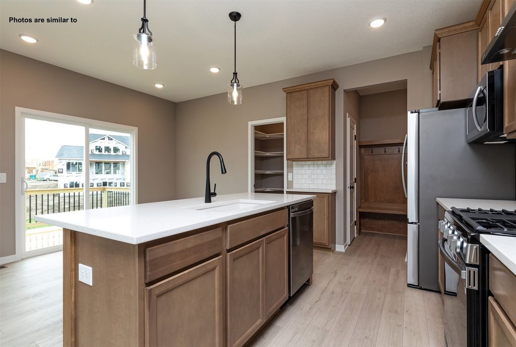 424 Napoli Avenue, West Des Moines, IA 50266