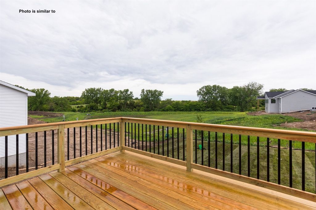 424 Napoli Avenue, West Des Moines, IA 50266