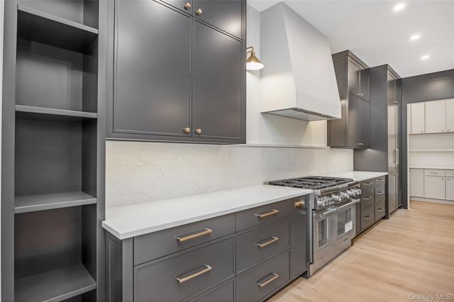 523 Long Beach Road, Nissequogue, NY 11780