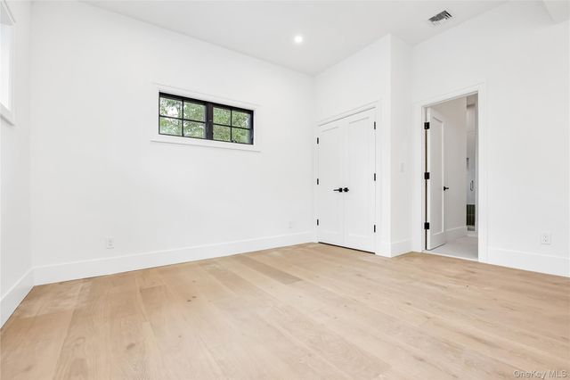 523 Long Beach Road, Nissequogue, NY 11780