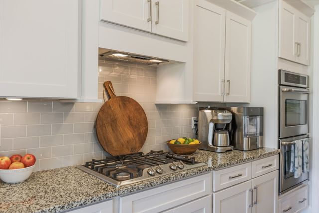 324 River Bluff Dr, Franklin, TN 37064