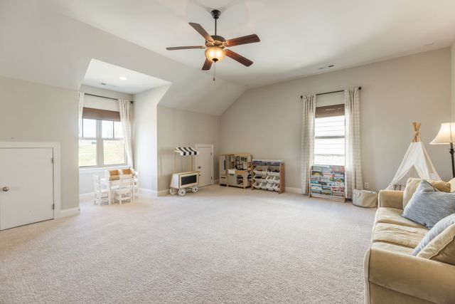 324 River Bluff Dr, Franklin, TN 37064