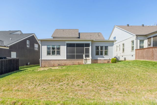 324 River Bluff Dr, Franklin, TN 37064