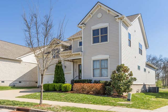 324 River Bluff Dr, Franklin, TN 37064