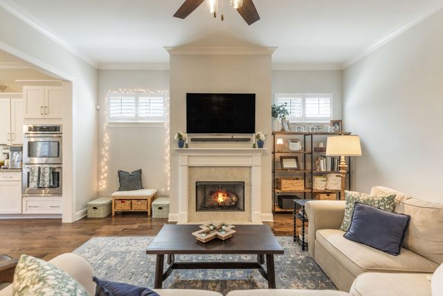 324 River Bluff Dr, Franklin, TN 37064