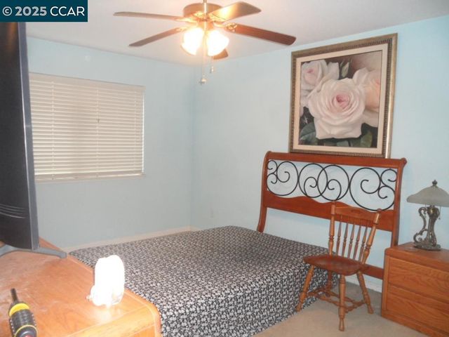 1405 Hull Ln, Martinez, CA 94553