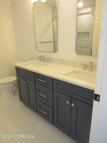 85 Lamb Lane, Manalapan, NJ 07726