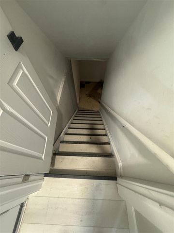 26165 Cunningham Drive, Warren, MI 48091