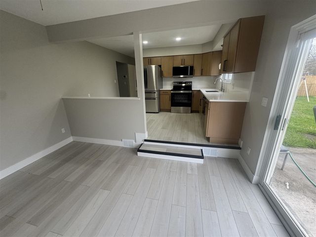 26165 Cunningham Drive, Warren, MI 48091