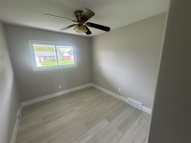 26165 Cunningham Drive, Warren, MI 48091