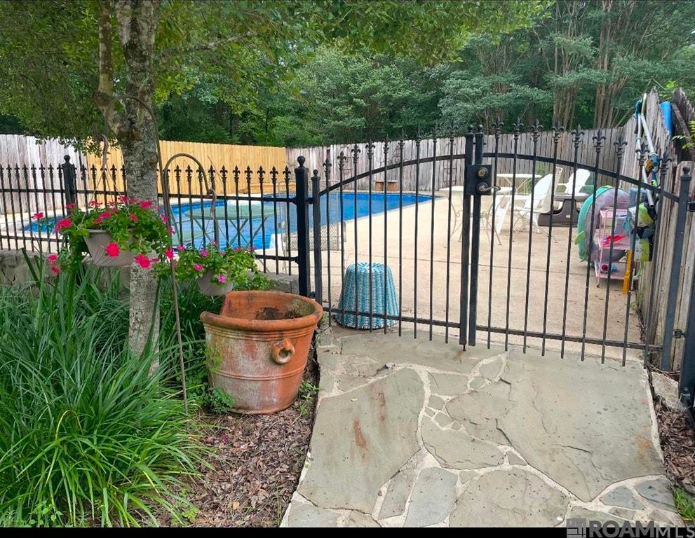 10429 Williams Dr, Clinton, LA 70722