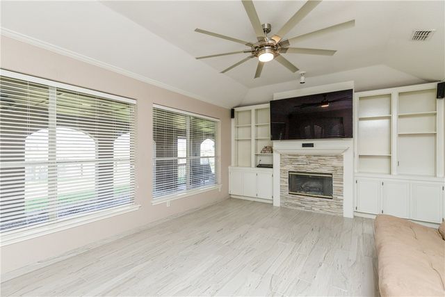 14882 Highland Mist Dr, Corpus Christi, TX 78418