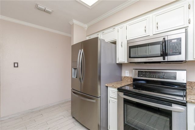 14882 Highland Mist Dr, Corpus Christi, TX 78418