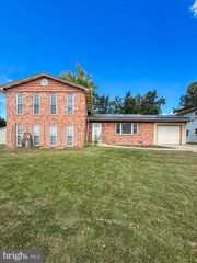 8221 BARRETT RD, Fort Washington, MD 20744