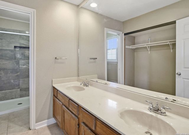 13422 PEBBLE CIR, San Antonio, TX 78217